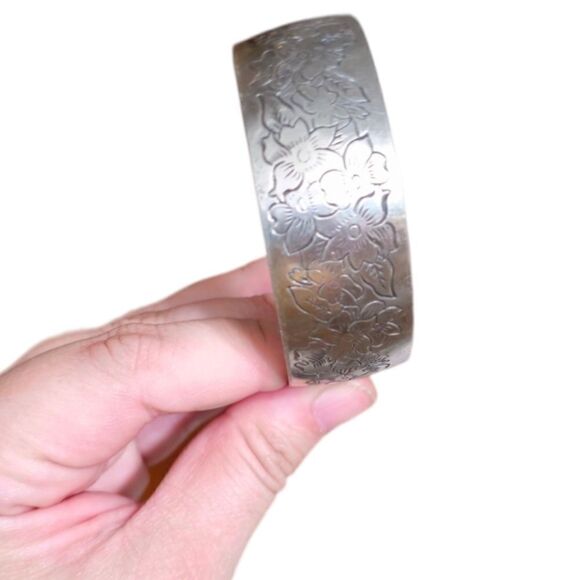 Kirk Stieff Pewter Violet 900-2 Collection Flower Cuff Bracelet - Picture 9 of 10